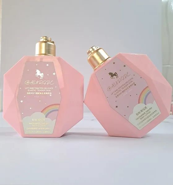 لوسیون بدن فانتزی با رایحه ملایم و طراحی یونیک