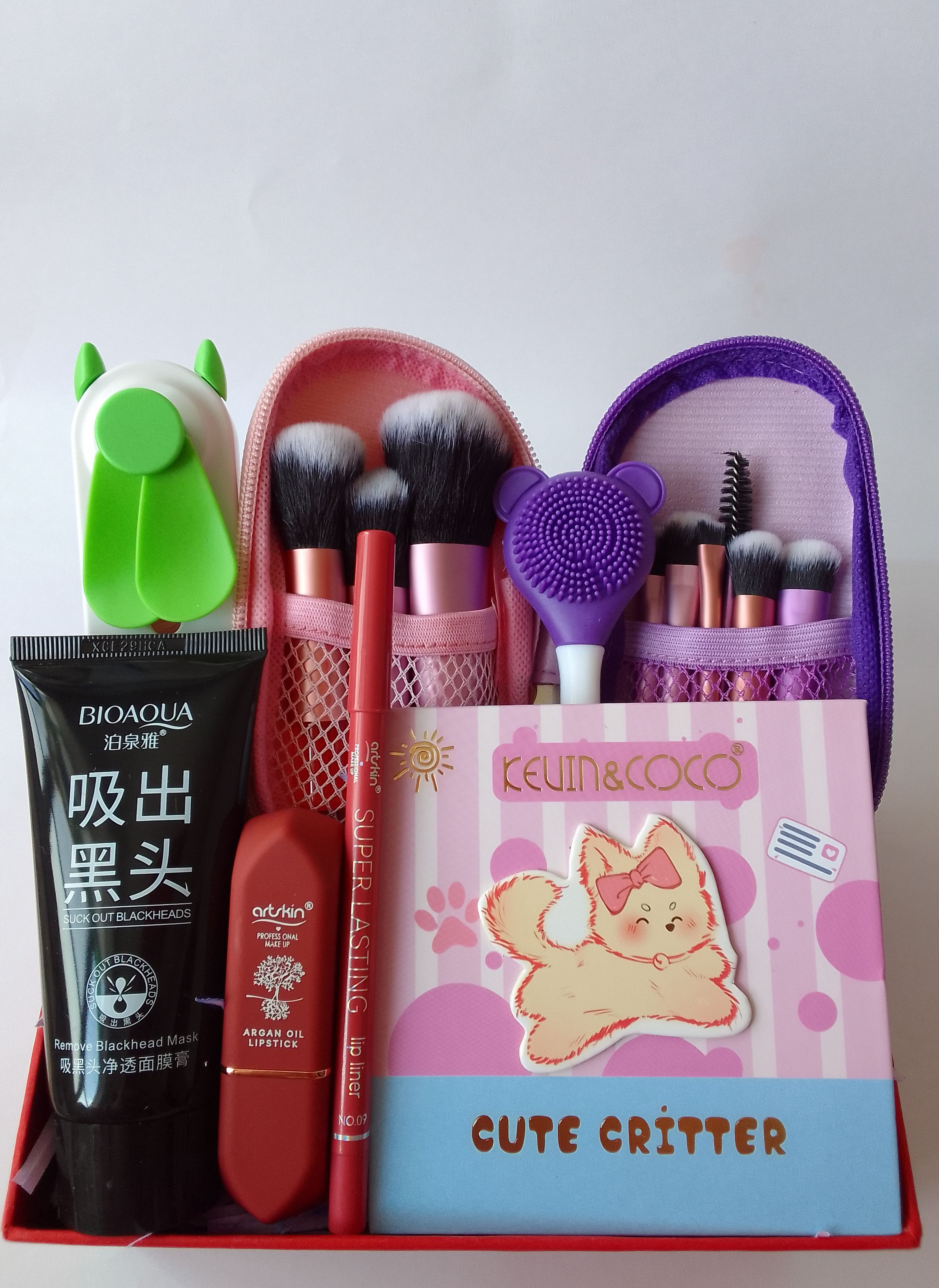 پک ولنتاین آرایشی ویژه – هدیه‌ای خاص برای زیبایی و جذابیت