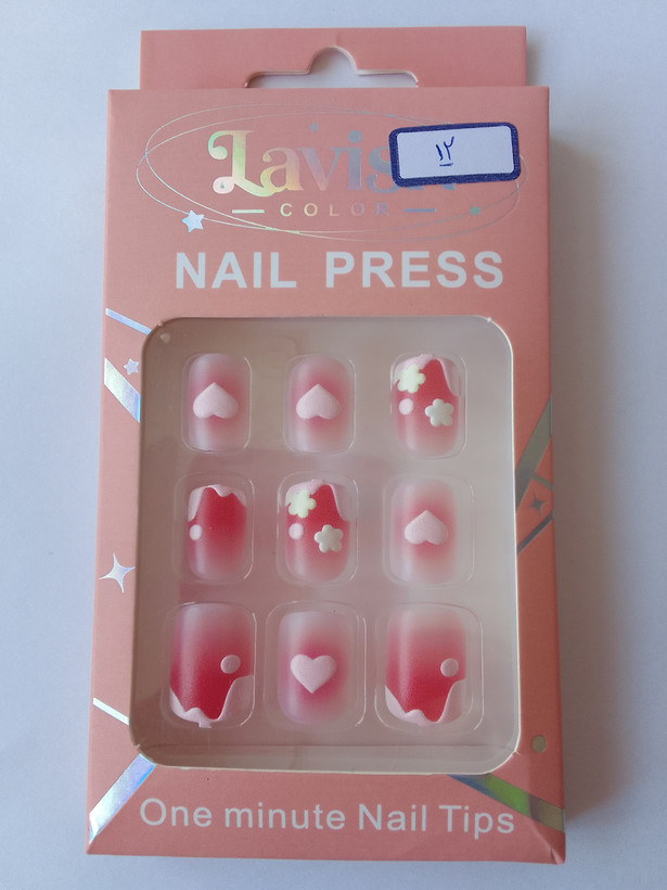 ناخن مصنوعی